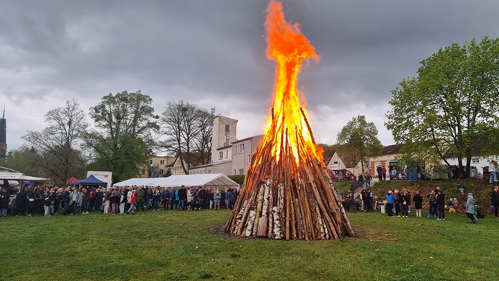 Osterfeuer 2025